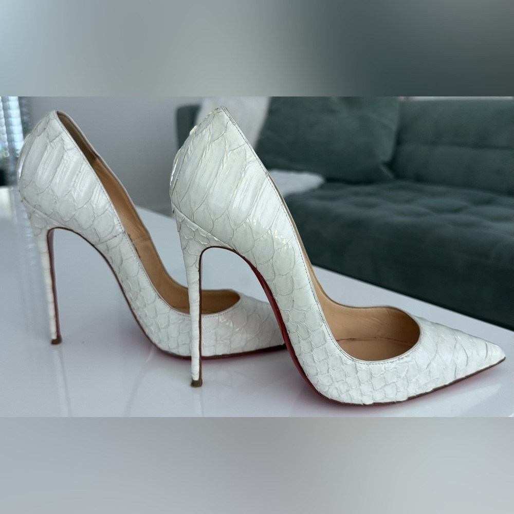 Christian Louboutin Python So Kate white Size 37